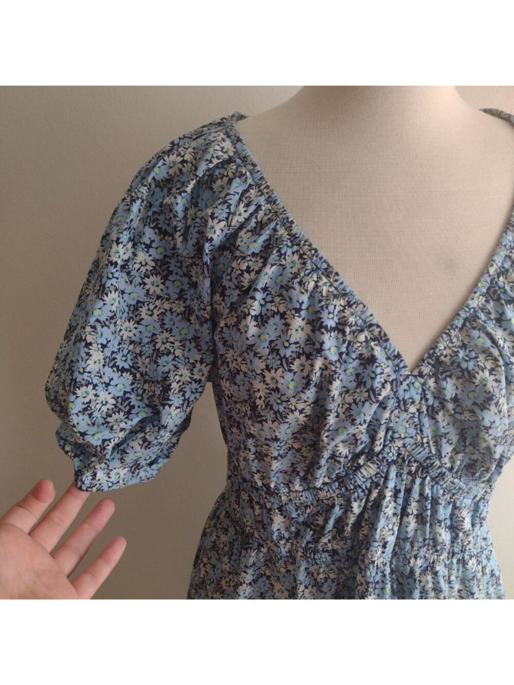 Vineyard Vines Blue Floral Dress L Cotton Puff Sleeves Midi w POCKETS - Picture 5 of 10